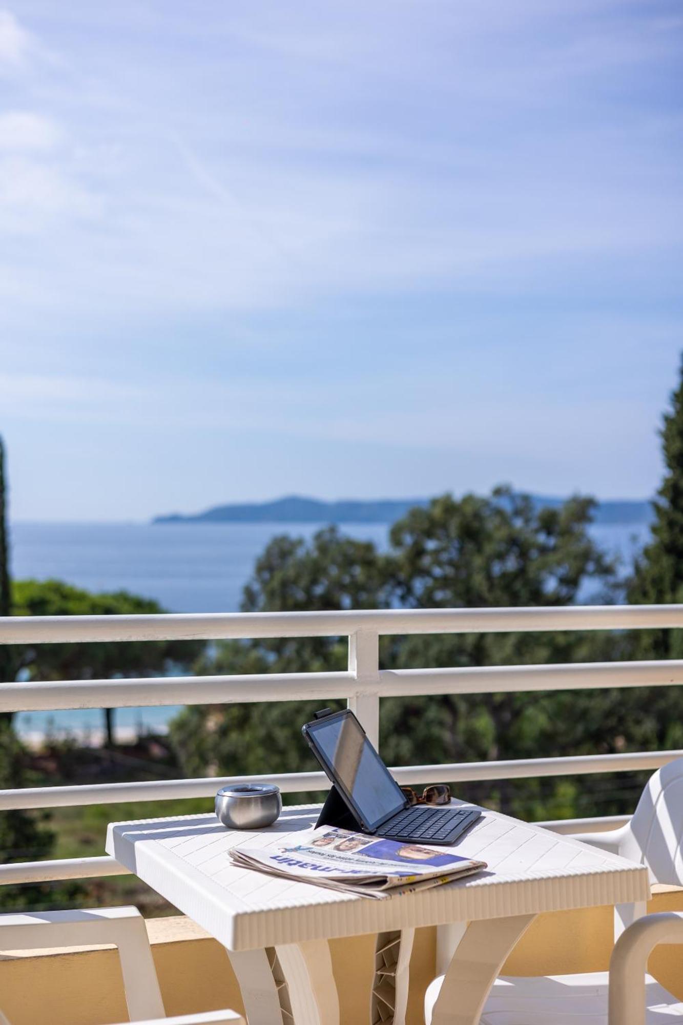 Cap Negre Hotel Ле-Лаванду Екстер'єр фото
